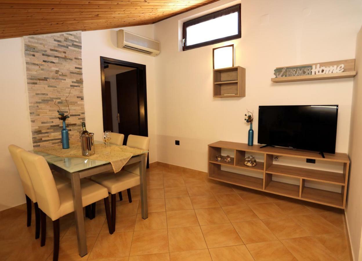 Apartment Leona Pula Exterior foto
